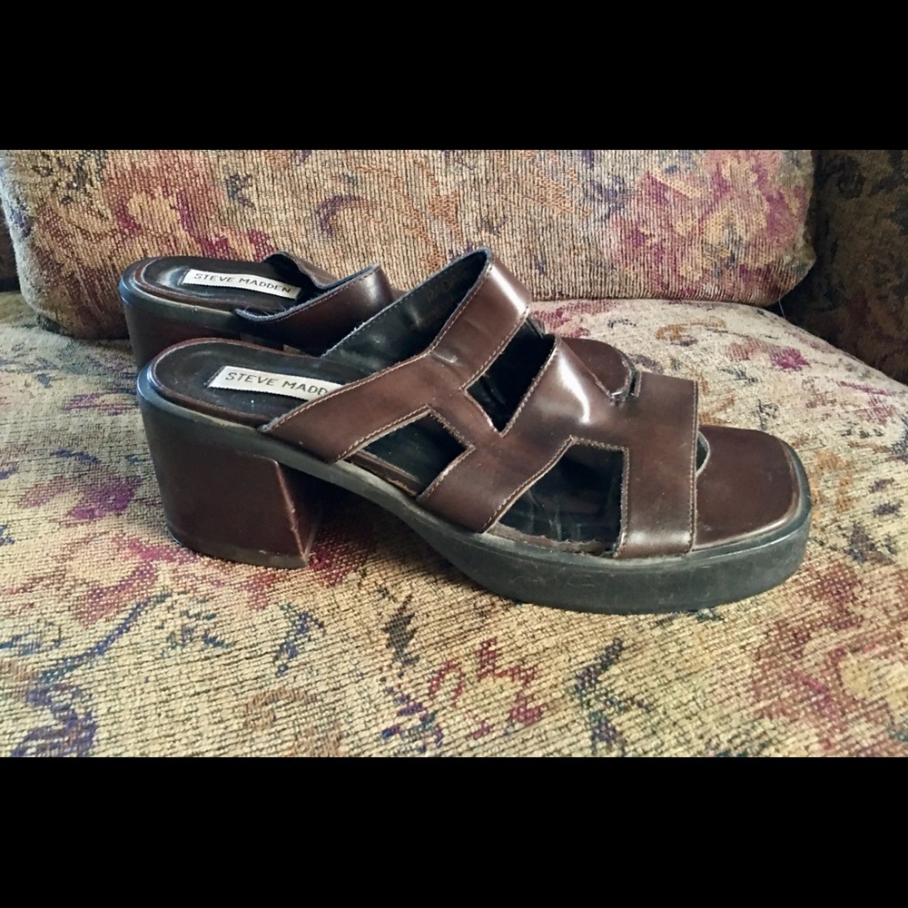 Steve Madden sandals.    Size 8.     Handmade all leather materials in Mexico !